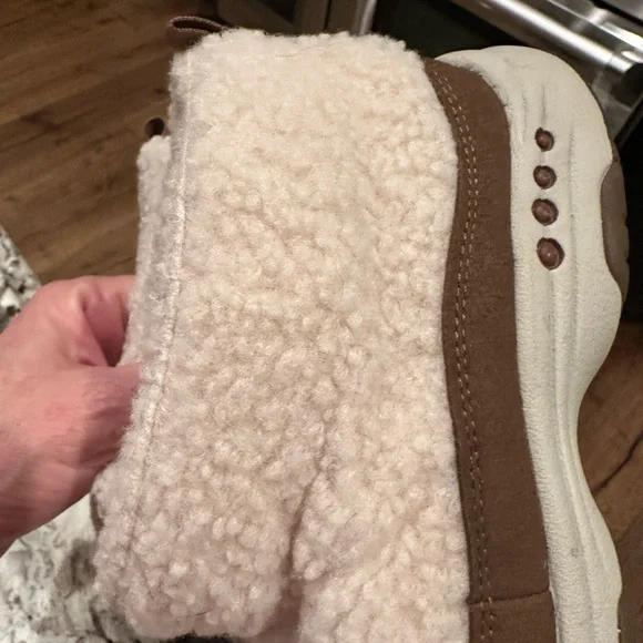 Easy Spirit - Picture 14 of 15